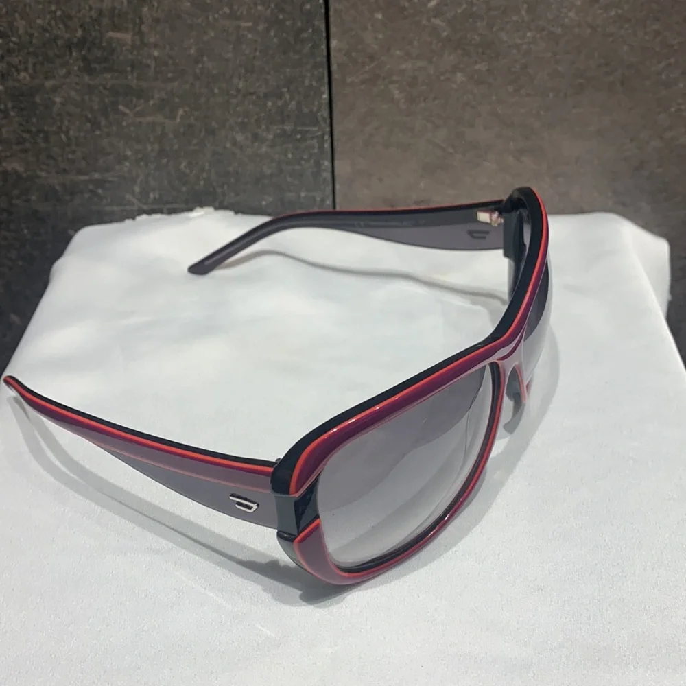 Diesel Sunglasses with box - Picture 5 of 11